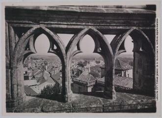 3 vues [Béziers : panorama vu de la cathédrale Saint-Nazaire]. - Toulouse : maison Labouche frères, [entre 1930 et 1950]. - Photographie