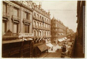 2 vues 20. Toulouse : la rue Alsace-Lorraine. - Toulouse : maison Labouche frères, [entre 1920 et 1950]. - Photographie