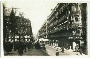2 vues [Toulouse : rue d'Alsace-Lorraine]. - Toulouse : maison Labouche frères, [entre 1920 et 1950]. - 2 photographies