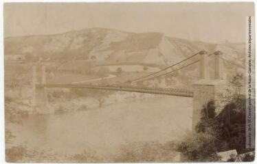 2 vues La Haute-Garonne. 66. Carbonne : le pont suspendu / photographie Henri Jansou (1874-1966). - Toulouse : maison Labouche frères, [entre 1900 et 1920]. - Photographie