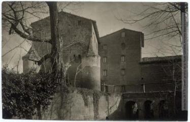 2 vues La Haute-Garonne. 321. Pinsaguel : le moulin de Roquette [Roquettes] / photographie Henri Jansou (1874-1966). - Toulouse : maison Labouche frères, [entre 1900 et 1940]. - Photographie