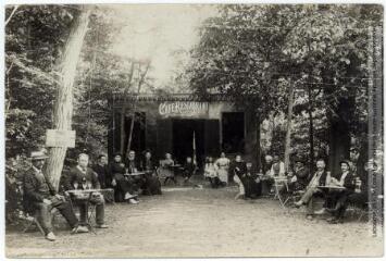 2 vues La Haute-Garonne. 1192. Venerque : café restaurant du Duc. - Toulouse : maison Labouche frères, [entre 1900 et 1920]. - Photographie