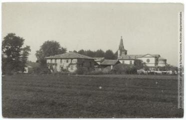 2 vues 647. Gagnac[-sur-Garonne] près Fenouillet : l'église / photographie Henri Jansou (1874-1966). - Toulouse : maison Labouche frères, [entre 1900 et 1940]. - Photographie