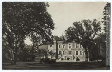 2 vues Château de Catellan, Baziège (Haute-Garonne) [Fourquevaux] / photographie Henri Jansou (1874-1966). - Toulouse : maison Labouche frères, [entre 1900 et 1940]. - Photographie
