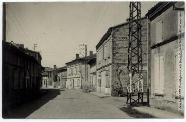 3 vues Ondes Haute-Garonne : avenue de Grisolles. - Toulouse : maison Labouche frères, [entre 1937 et 1950, réédition vers 1950]. - Photographie