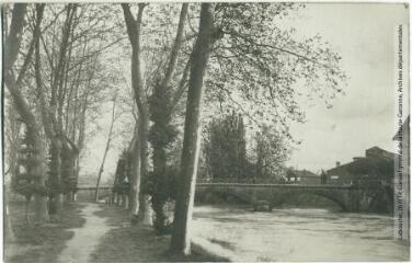 2 vues Le Gers. 71. Plaisance : le pont sur l'Arros. - Toulouse : maison Labouche frères, [entre 1900 et 1940]. - Photographie