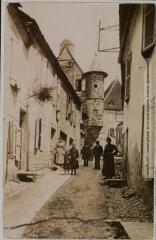 2 vues Lot. 103. Gramat : maison Miré. - Toulouse : maison Labouche frères, [entre 1900 et 1920]. - Photographie