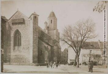 2 vues Le Lot. 289. Martel : place de la Rhode [Rode] et l'église. - Toulouse : maison Labouche frères, [entre 1900 et 1920]. - Photographie