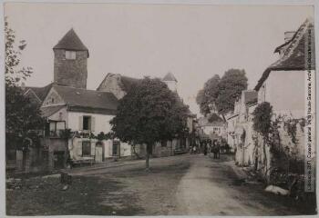 3 vues Le Lot. 399. Autoire : entrée du village / [photographie Henri Jansou (1874-1966)]. - Toulouse : phototypie Labouche frères, [entre 1905 et 1925]. - Carte postale