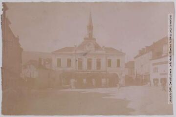 2 vues Les Basses-Pyrénées. 290. Arudy : place de la Mairie. - Toulouse : maison Labouche frères, [entre 1900 et 1940]. - Photographie