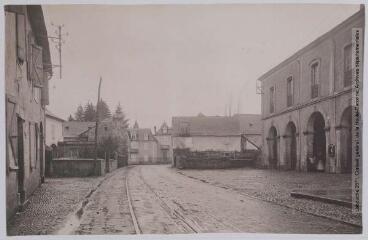 2 vues Basses-Pyrénées. 470. Aramits : la mairie et avenue de Lanne[-en-Barétous]. - Toulouse : maison Labouche frères, [entre 1900 et 1940]. - Photographie