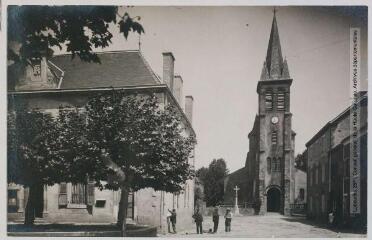 4 vues Les Basses-Pyrénées. 794. Arzacq[-Arraziguet] : l'église et la poste. - Toulouse : phototypie Labouche frères, [entre 1905 et 1937], tampon d'édition du 21 juin 1919. - Carte postale