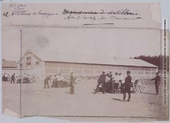 2 vues Artillerie française - e Régiment. 48. Artillerie de campagne. Au champ de manoeuvre. - Toulouse : maison Labouche frères, [entre 1900 et 1920]. - Photographie
