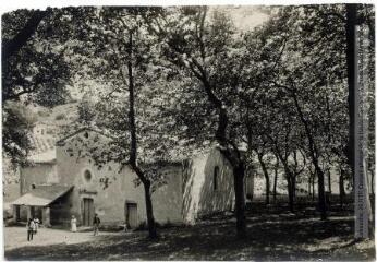 2 vues La Montagne Noire. 335. Dourgne : chapelle Saint-Stapin. - Toulouse : maison Labouche frères, [entre 1900 et 1940]. - Photographie
