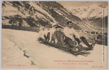 2 vues Les sports d'hiver dans les Pyrénées. 3. Course de bobs : en vitesse / Cliché Ed. Jacques. - Toulouse : phototypie Labouche frères, [entre 1905 et 1918]. - Carte postale
