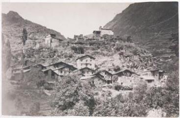 2 vues 1018. Val d'Andorre. Hameau de Los Bons, de la paroisse d'Encamp. - Toulouse : maison Labouche frères, [entre 1900 et 1920]. - Photographie