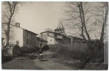 3 vues La Haute-Garonne. 729. Gragnague : église / [photographie Henri Jansou (1874-1966)]. - Toulouse : phototypie Labouche frères, marque LF au verso, [1930]. - Carte postale