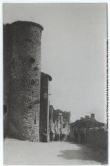 4 vues La Haute-Garonne. 1761. Aurignac : la tour de Savoie. - Toulouse : phototypie Labouche frères, marque LF au verso, [1918]. - Carte postale