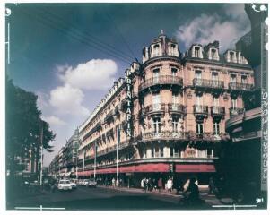 1 vue B 16. [Toulouse : rue Alsace-Lorraine : le magasin Printafix]. - Toulouse : maison Labouche frères, [après 1950]. - Photographie