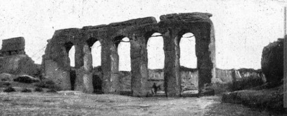 10 vues - Boîte 174. Site archéologique de Timgad. - Photographies. (ouvre la visionneuse)