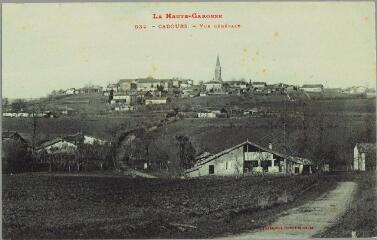 1 vue La Haute-Garonne. 932. Cadours : vue générale. - Toulouse : Labouche frères, marque LF au verso, [entre 1905 et 1930]. - Carte postale